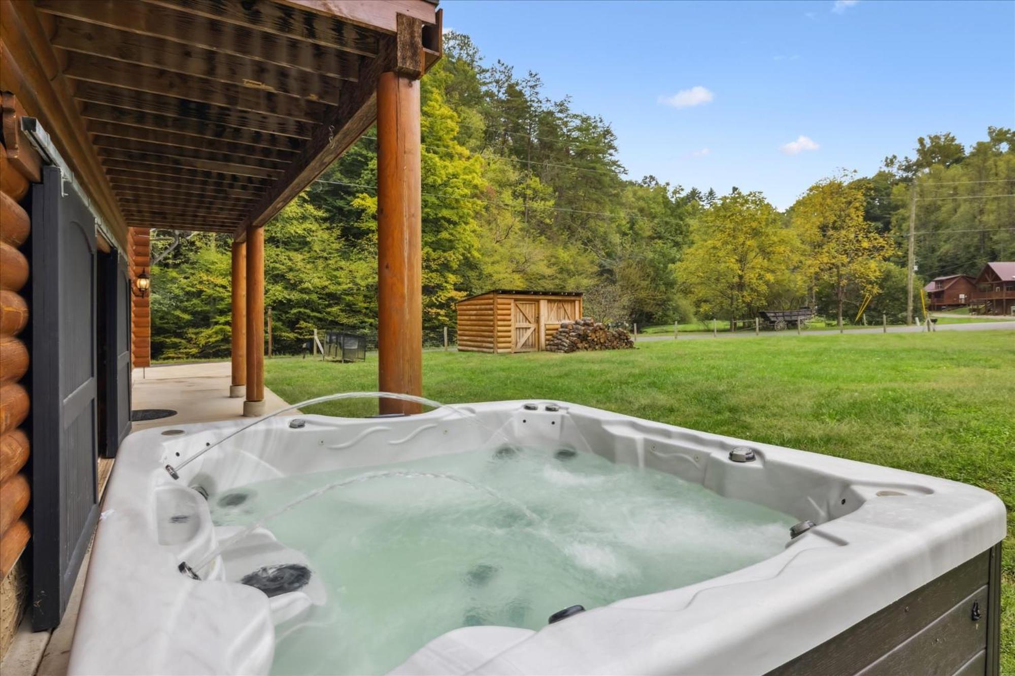 Hot Tub Fire Pit Game Room Theater Easy Access Sleeps 12 - Black Bear Lodge Pigeon Forge Exterior foto